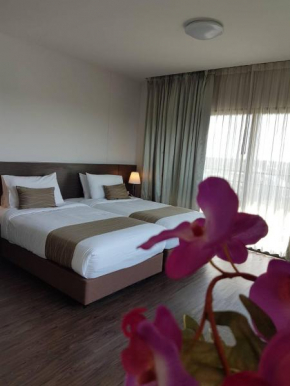 Гостиница Coco View Hotel  Mae Klong